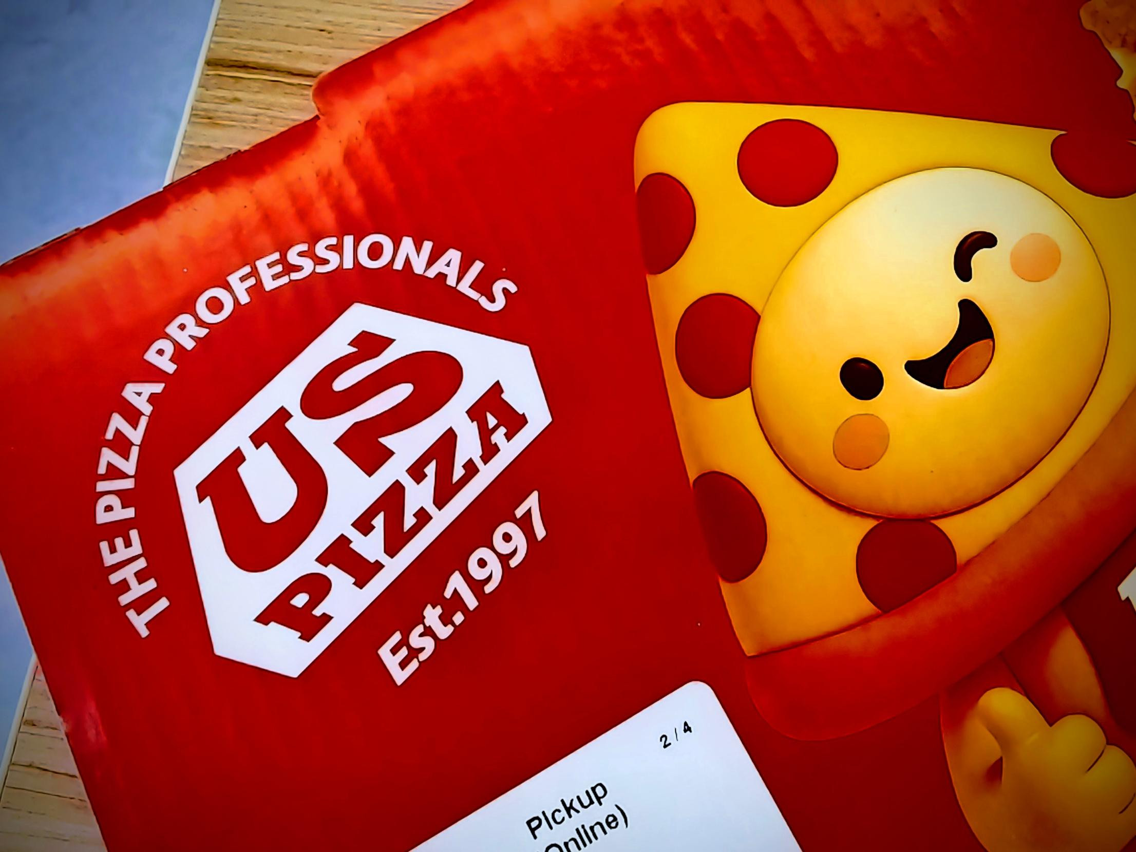 A US PIZZA box